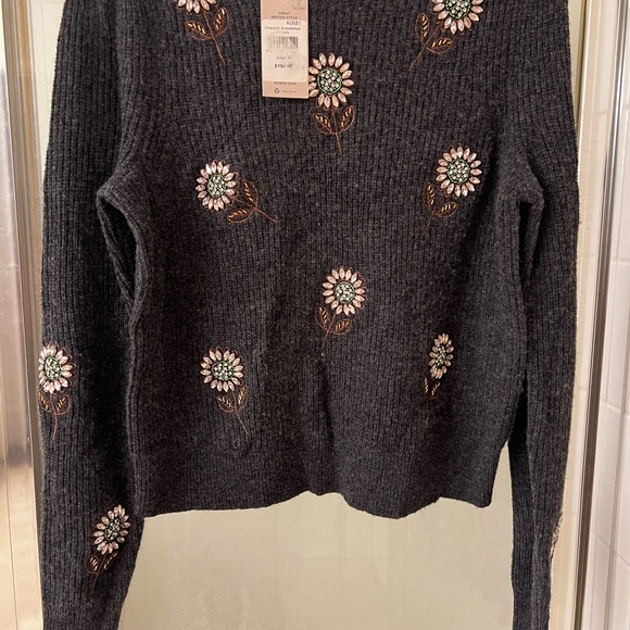 Boden charcoal sweater embellished with flowers by hand. - Picture 4 of 8